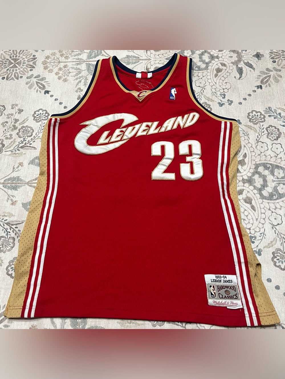 LeBron James Cleveland Cavaliers 2003-04 Wine Swingman Player Jersey Large